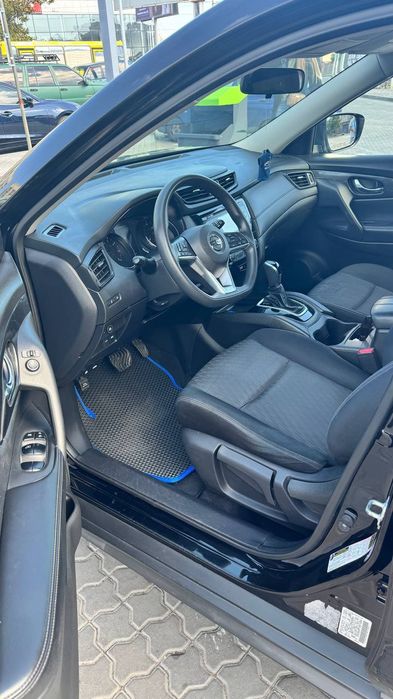 Продам нисан рог