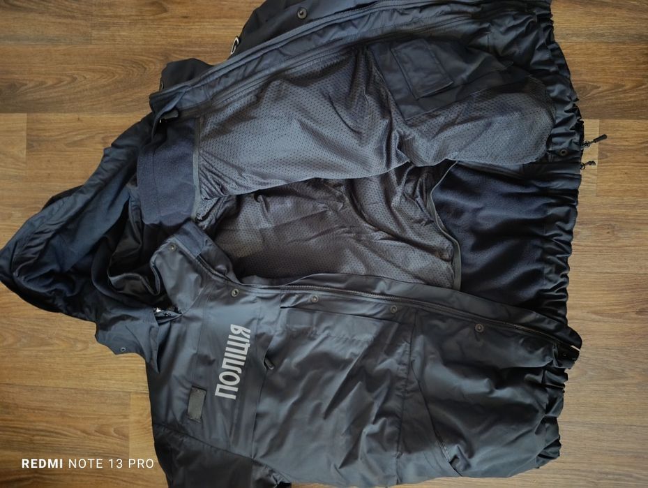 Куртка зимова нова