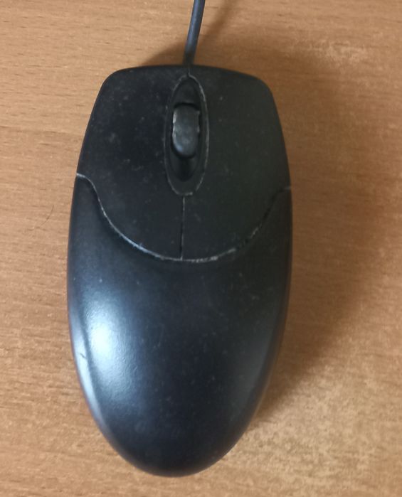 Проводная  компьютерная мышка