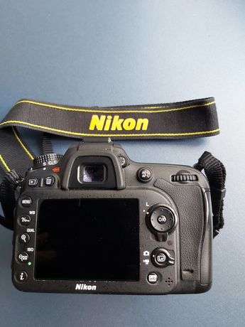 Продам фотоапарат Nikon D7100 в хорошому стані