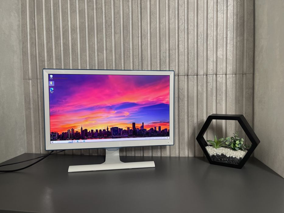 Стильний білий Монітор Samsung 22 дюйми full hd