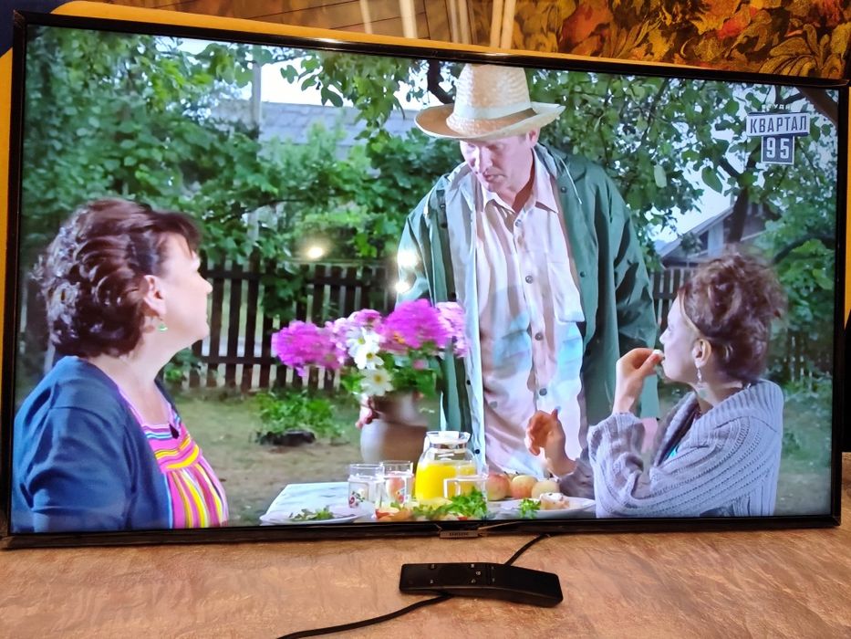 Samsung UE43NU7090  из европы в пленках