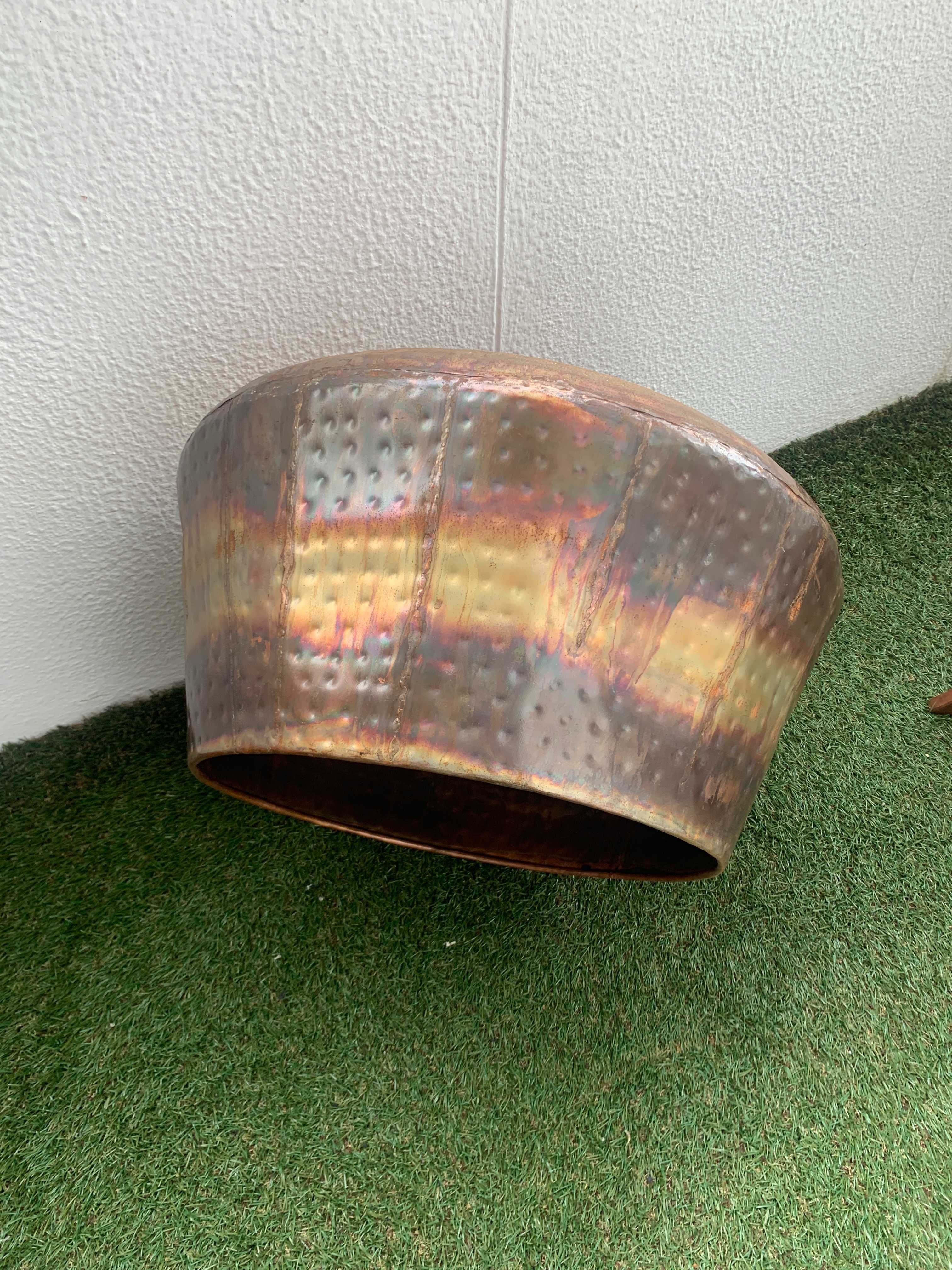 Mesa de Café Redonda em Cobre Artesanal!