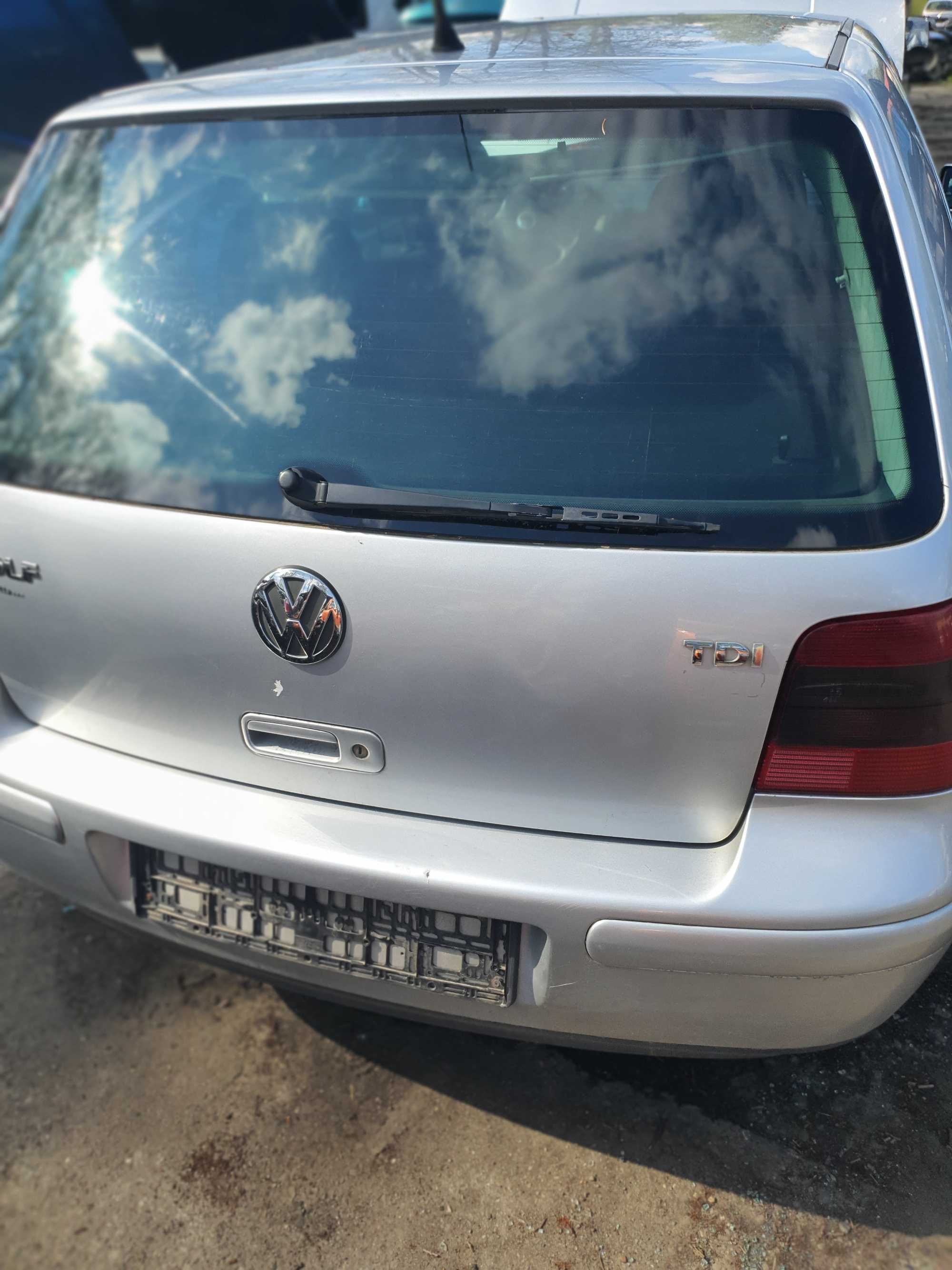 Szyba klapy bagaznika VW Golf 4