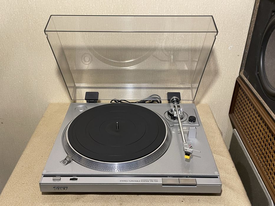 Проигрыватель винила премиум класса SONY PS-T22 DIRECT DRIVE