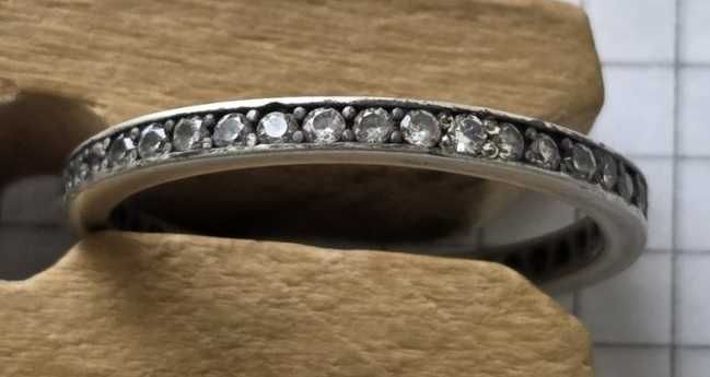 Обручальное женское кольцо "Дорожка" Pandora