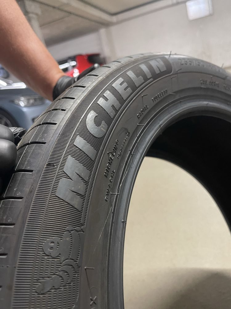 Nowe opony 235/50 r.19