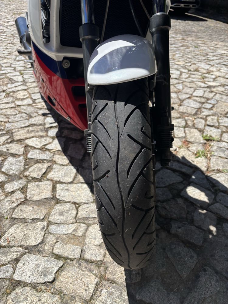 Kawasaki GPZ 900