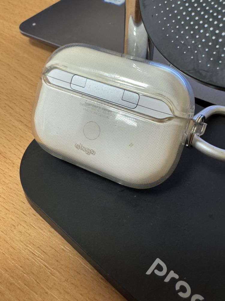 Продам оригінальні airpods 2 покоління