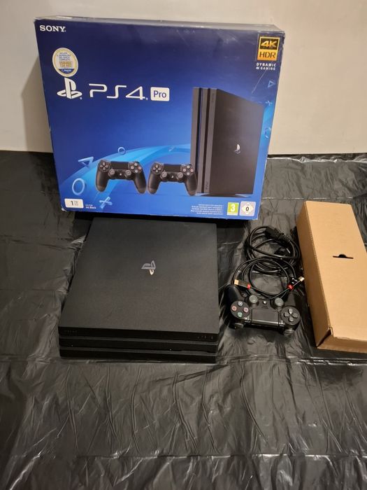 Ігрова приставка SONY PS4 PRO 1T