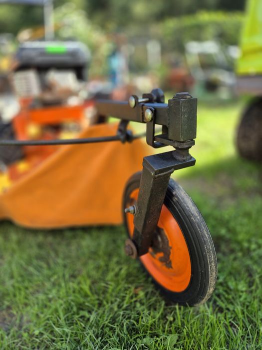 Kosiarka spalinowa karczownica do wysokiej trawy Brumi Kawasaki SM 460
