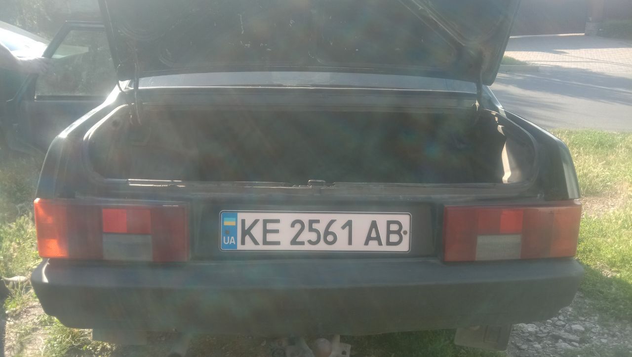 Автомобиль Ваз 21099