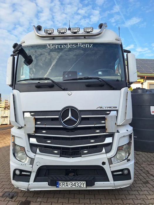 Volvo Actros  Sprzedam Mercedes-Benz Actros z naczepą Schmitz Cargobull