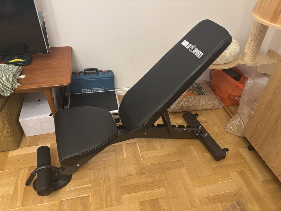 Mocna ławka treningowa z ujemmym skosem, dwustronnie reglowana