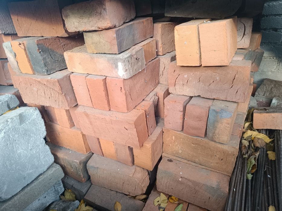 Cegła czerwona      .