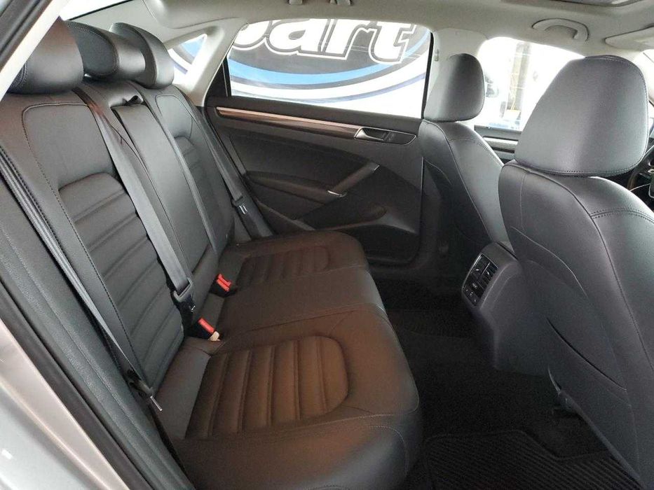 2017 Volkswagen Passat SEL Premium