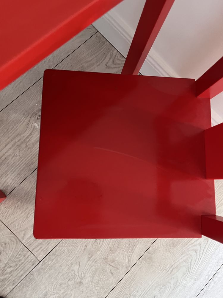 Stoliczek i krzeszlo ikea dla dziecka czerwony