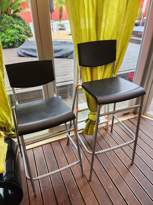 Bancos Altos com encosto Ikea