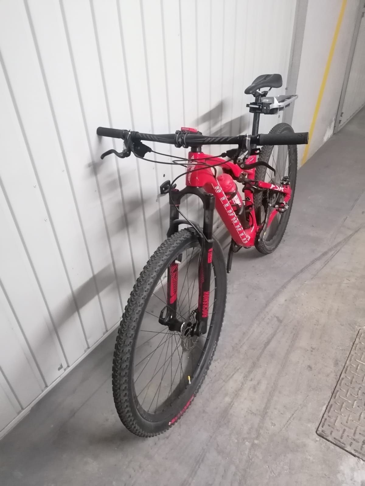 Bicicleta Specialized Epic Expert Carbon 29