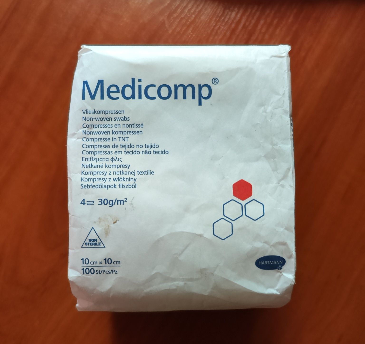 Hartmann Medicomp kompresy plastry niejałowe 10 x 10 cm (100 sztuk)