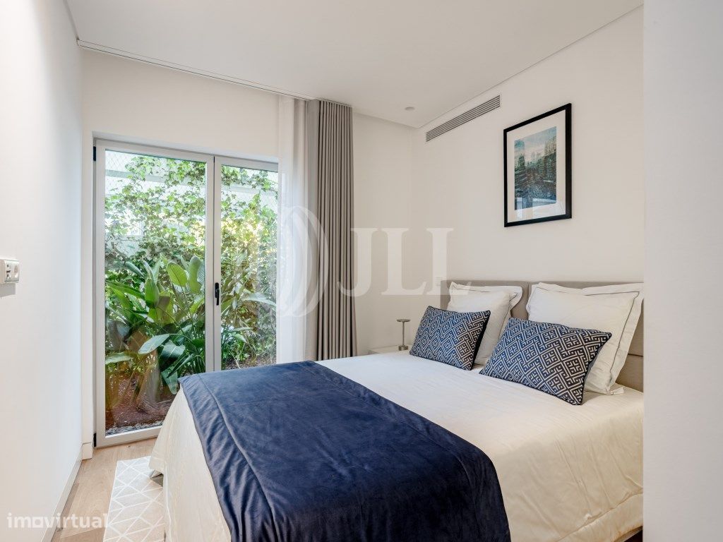 Apartamento T2 com garagem no LAKE 24, em Vilamoura, Algarve