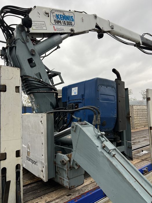 Напівпричіп Pacton з краном Kennis 16.000