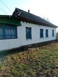 Кирпичный дом в 100км от Киева в с.Подлесное. Трасса Чернигов - Киев.