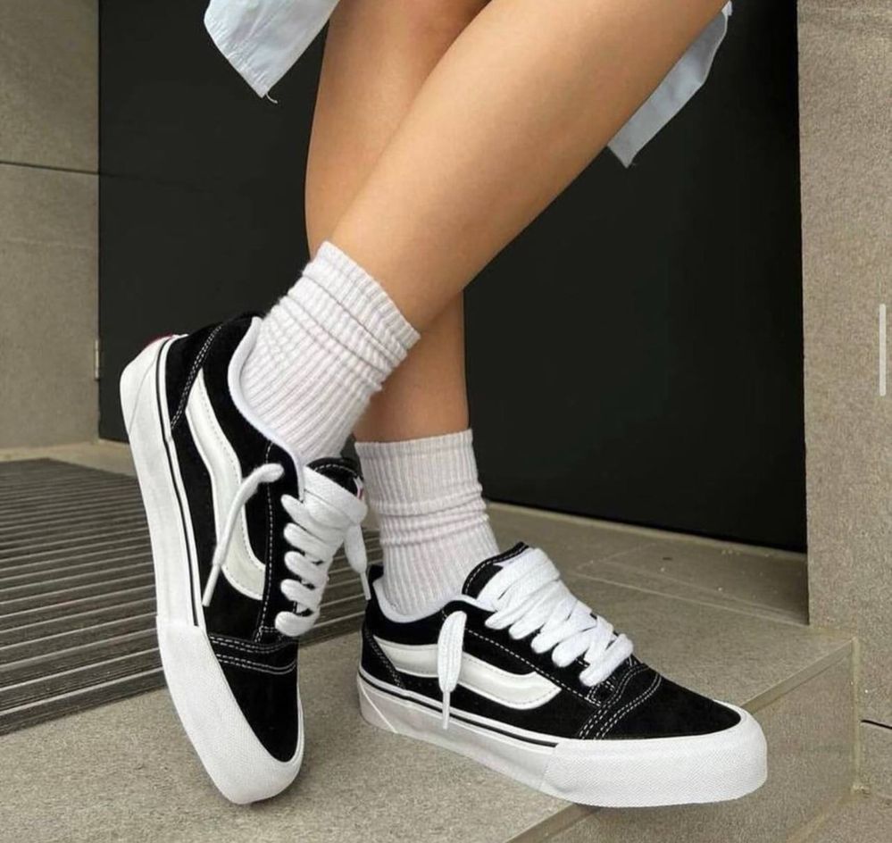 Кросівки Vans Knu Skool, Ванси в чорному кольорі
