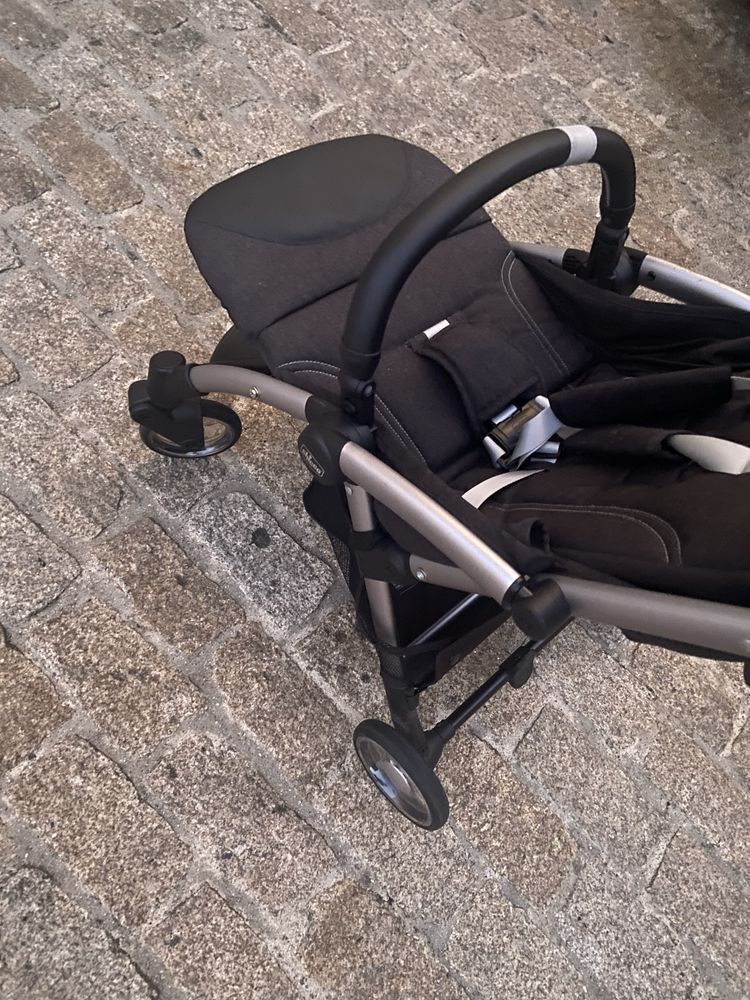 Carrinho de passeio Chicco Urbino Black como novo