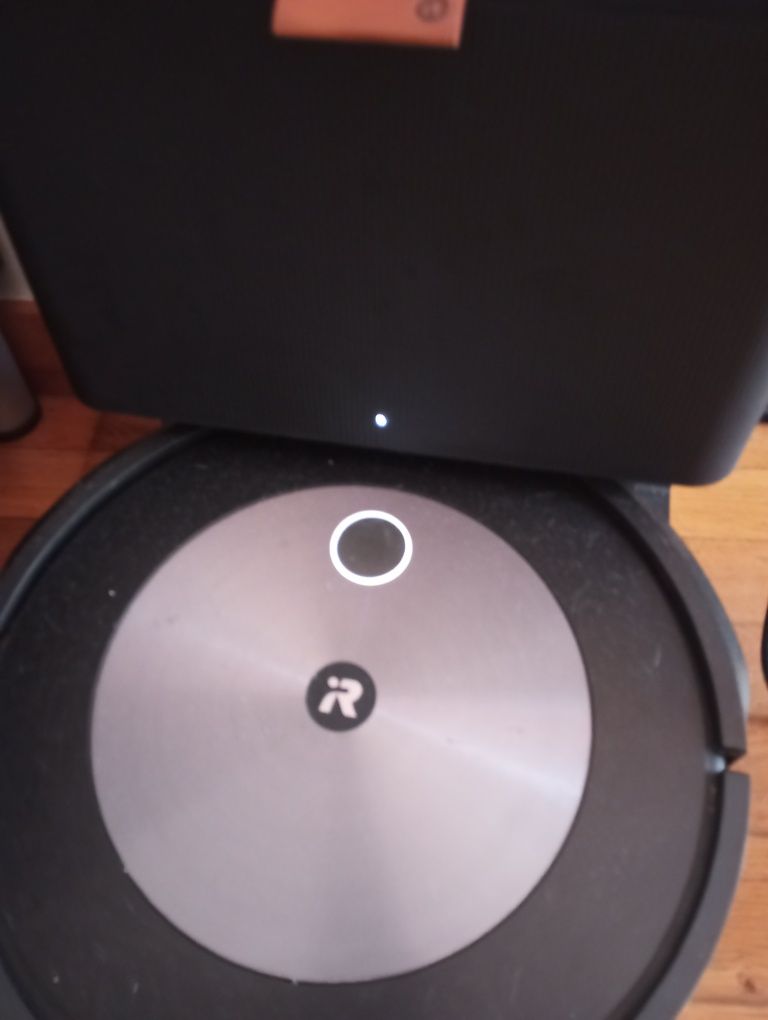 Robot Aspirador Roomba® J7+ com Esvaziamento Automático