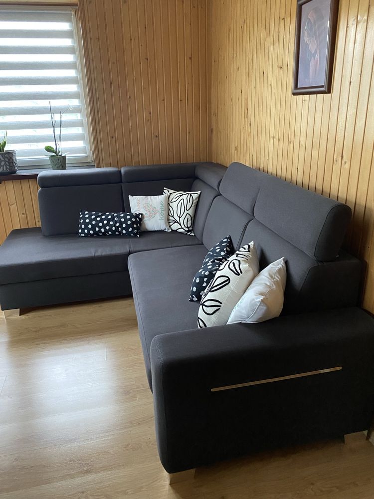 Sofa kanapa rozkladana z pojemnikiem na posciel