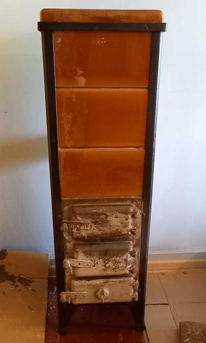 Piec kaflowy wolnostojący koza szamotowy antyk sprawny