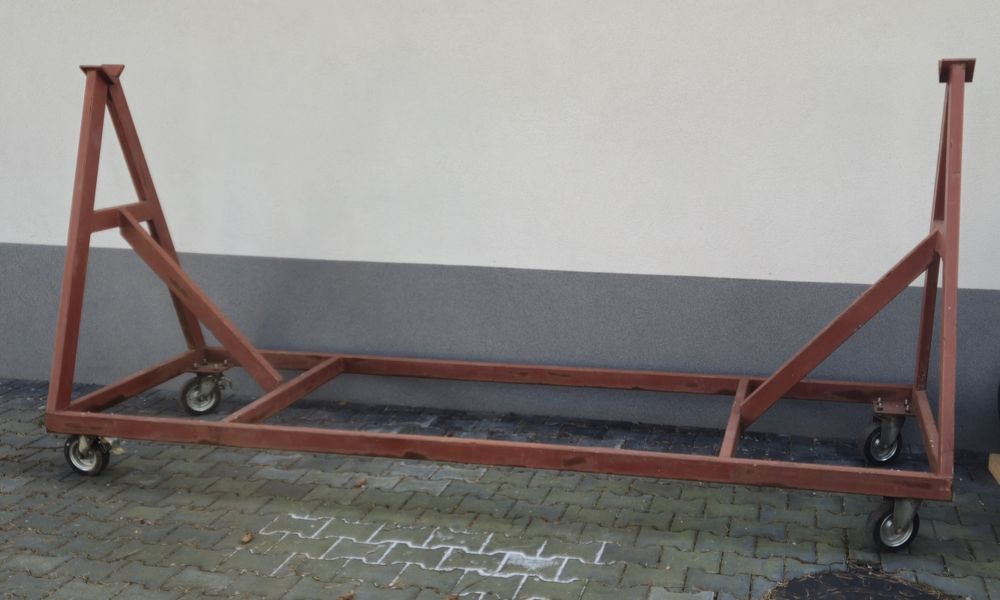 Stojak na bele WÓZEK NA BELE Wózek na wykładzinę wózek na bele papieru