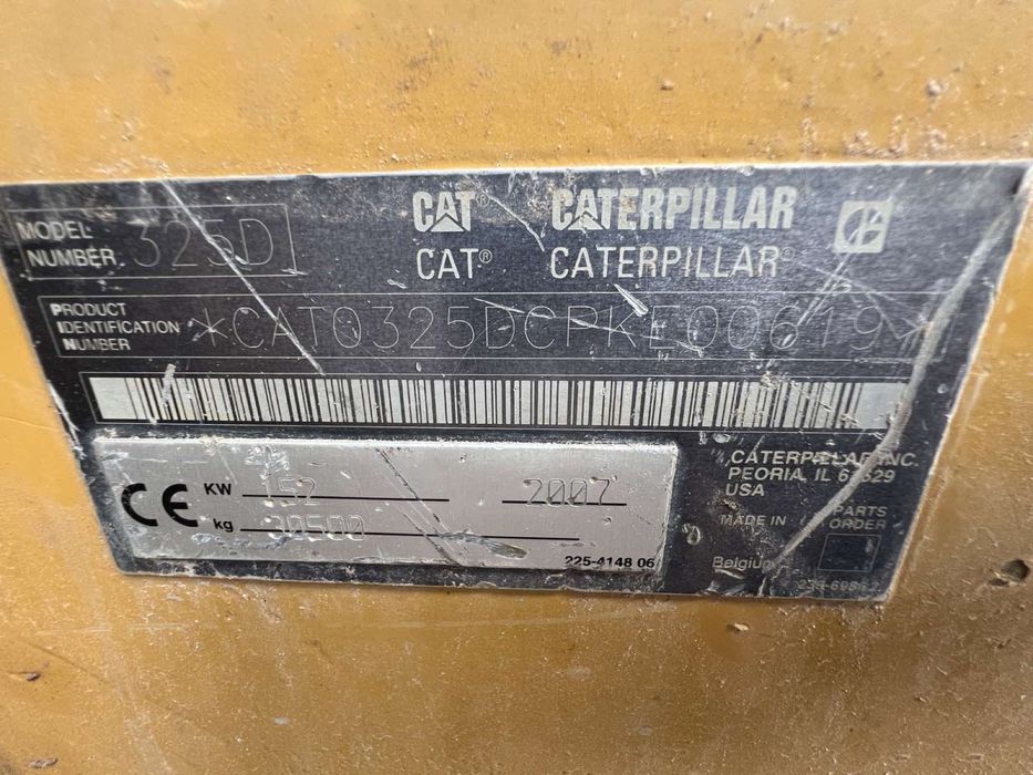 Ескаватор гусеничний Caterpillar 325D