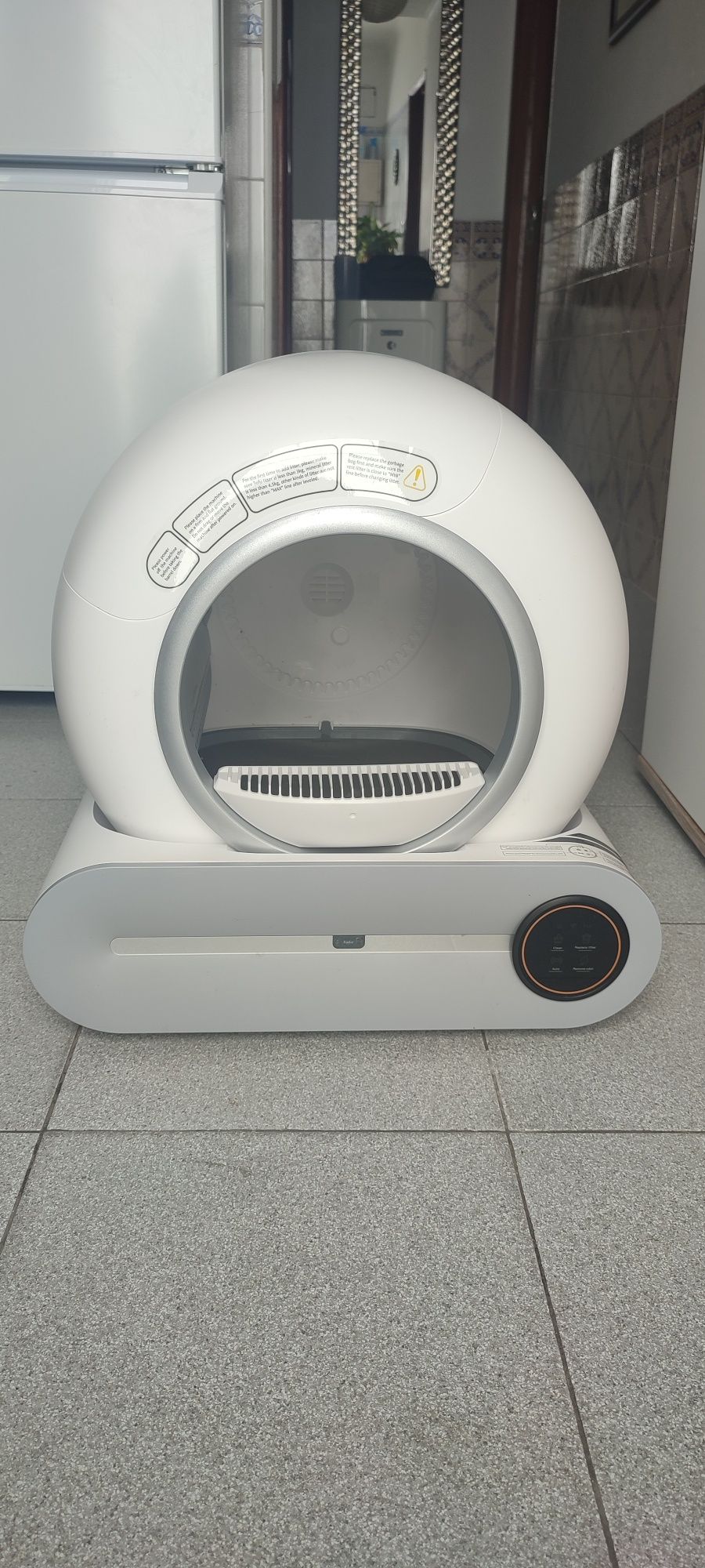 Caixa automática de areia para gatos