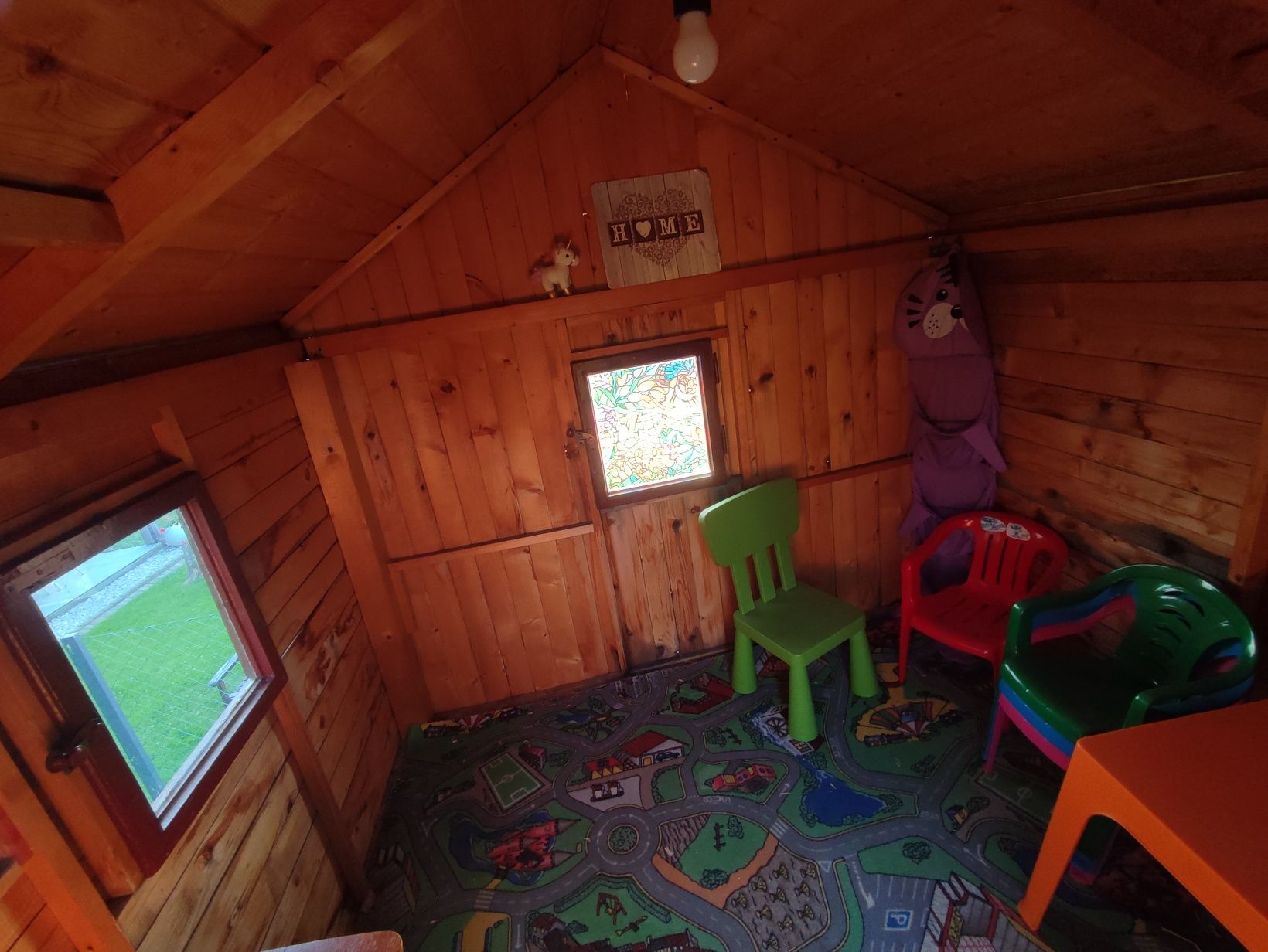Domek dla dzieci / domek ogrodowy