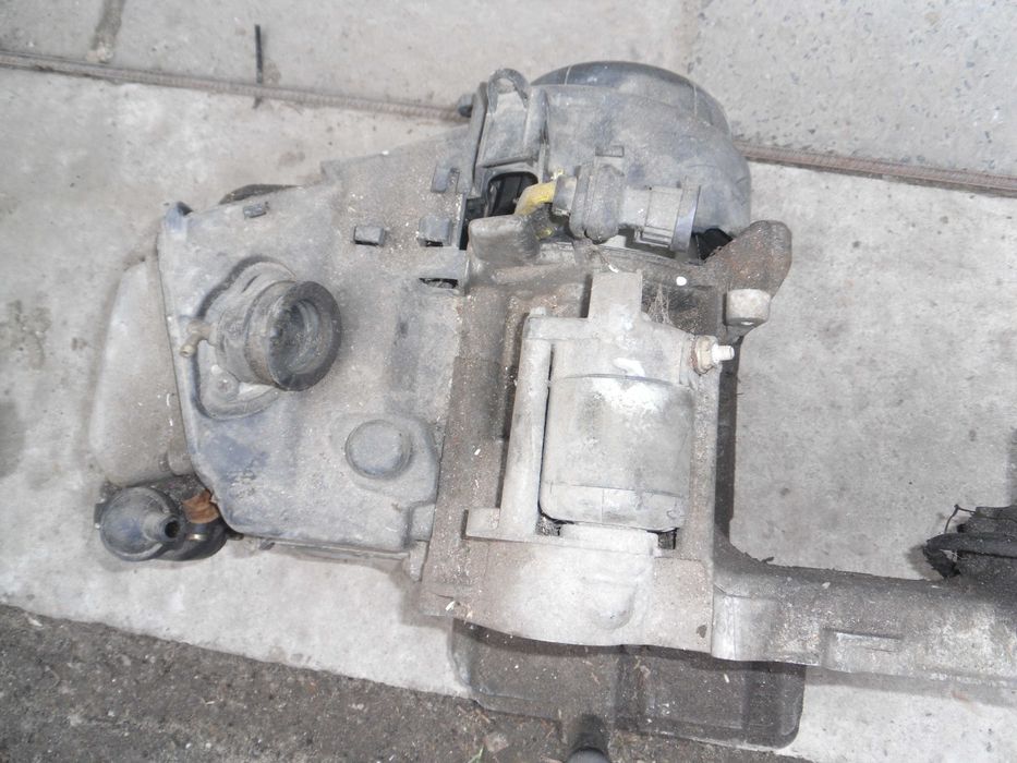 piaggio vespa запчастини по мотору