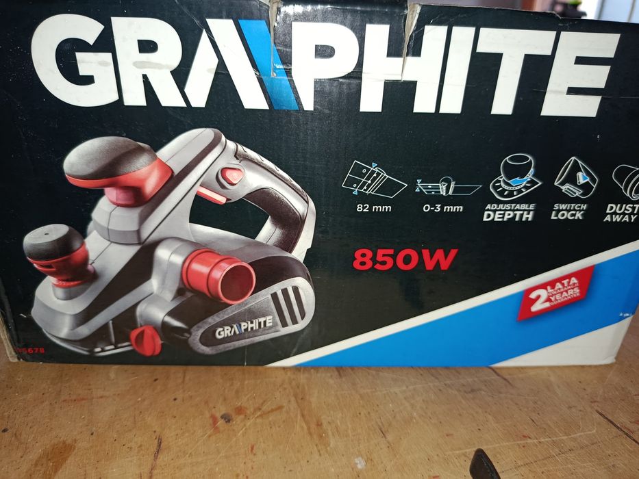 Strug elektryczny Graphite 59G678