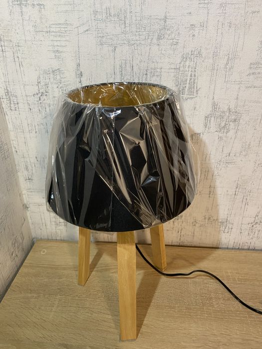 Лампа настільна Eglo