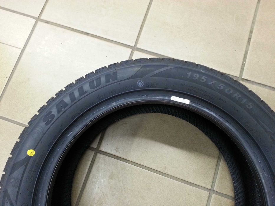 Opony wielosezonowe całoroczne 195/50r15 82V Sailun Atrezzo 4Seasons
