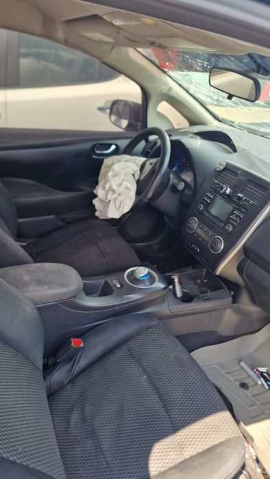 Продам Nissan Leaf 2015 Черный