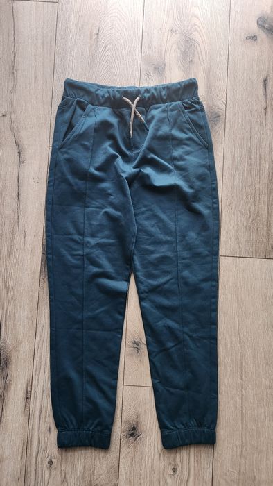 Nowe spodnie Sinsay 134 dresy