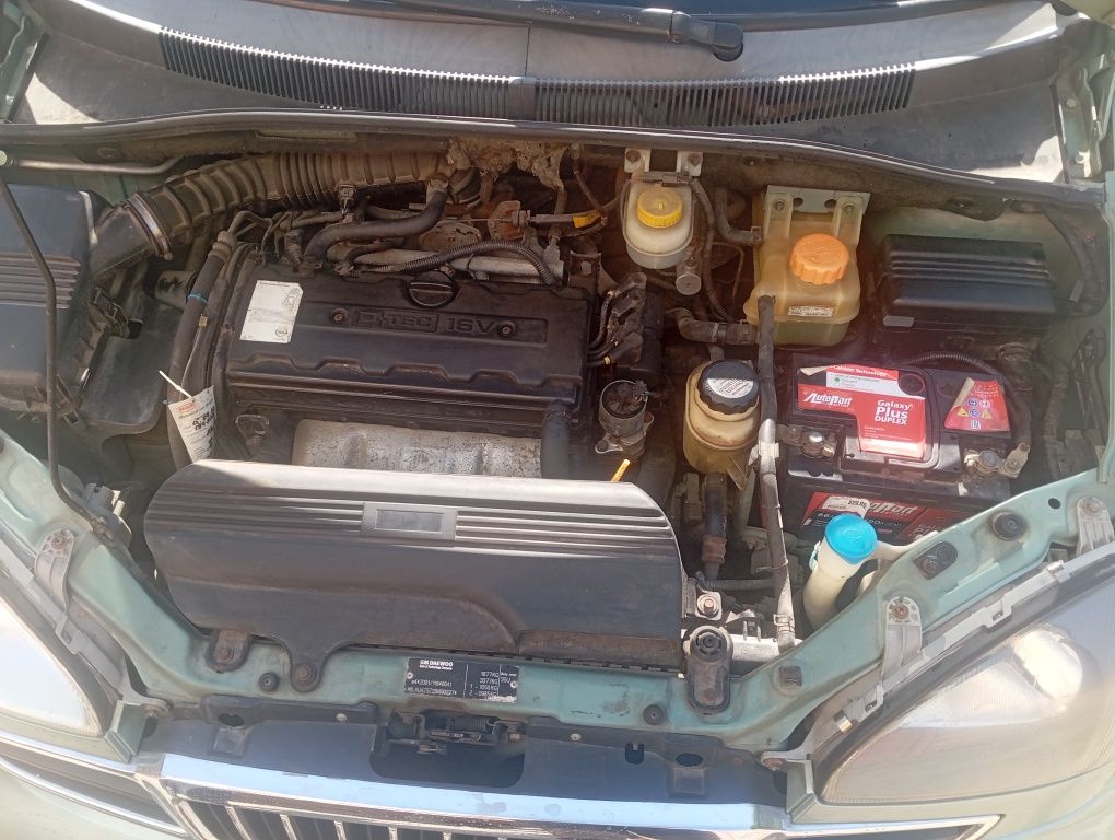 Автомобіль Daewoo Rezzo
