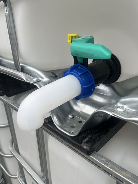 Wylewka kolanko lejek zlewka do zbiornika 1000 l 600 l ibc mauser 2"