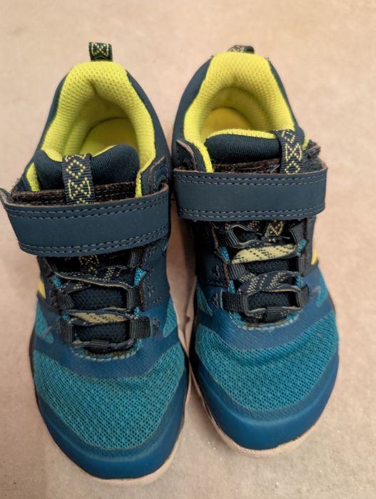 Sprzedam buty sportowe Decathlon r.  28