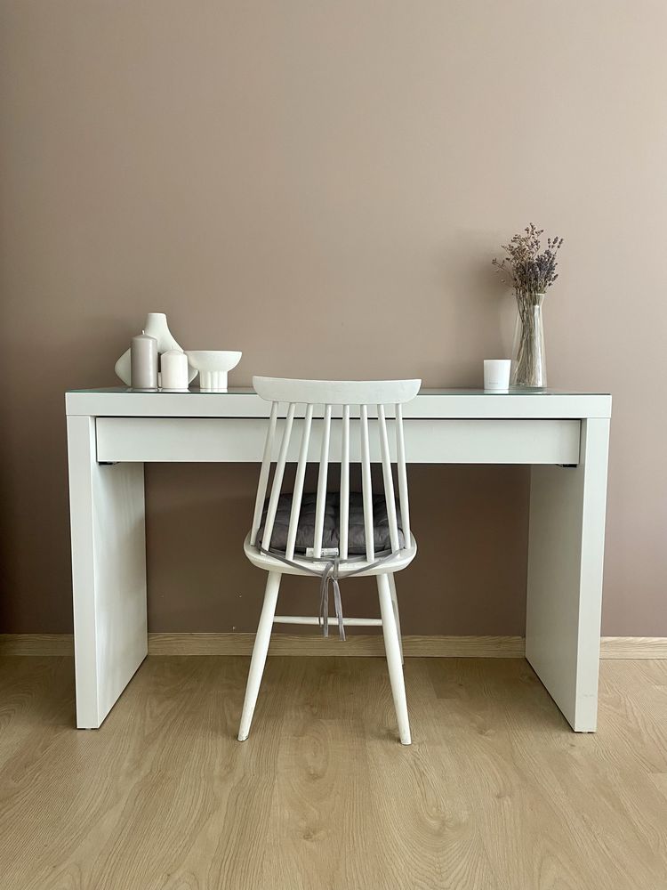 Sprzedam toaletkę Malm ikea stan bez wad