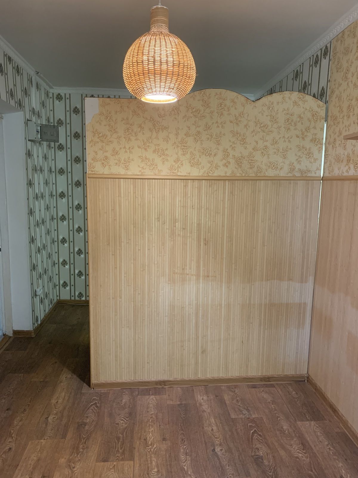 Продам 3 кімнати в гуртожитку в Горному