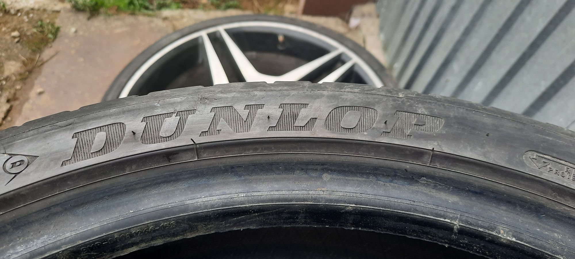 Шини літні Dunlop 255 35 19