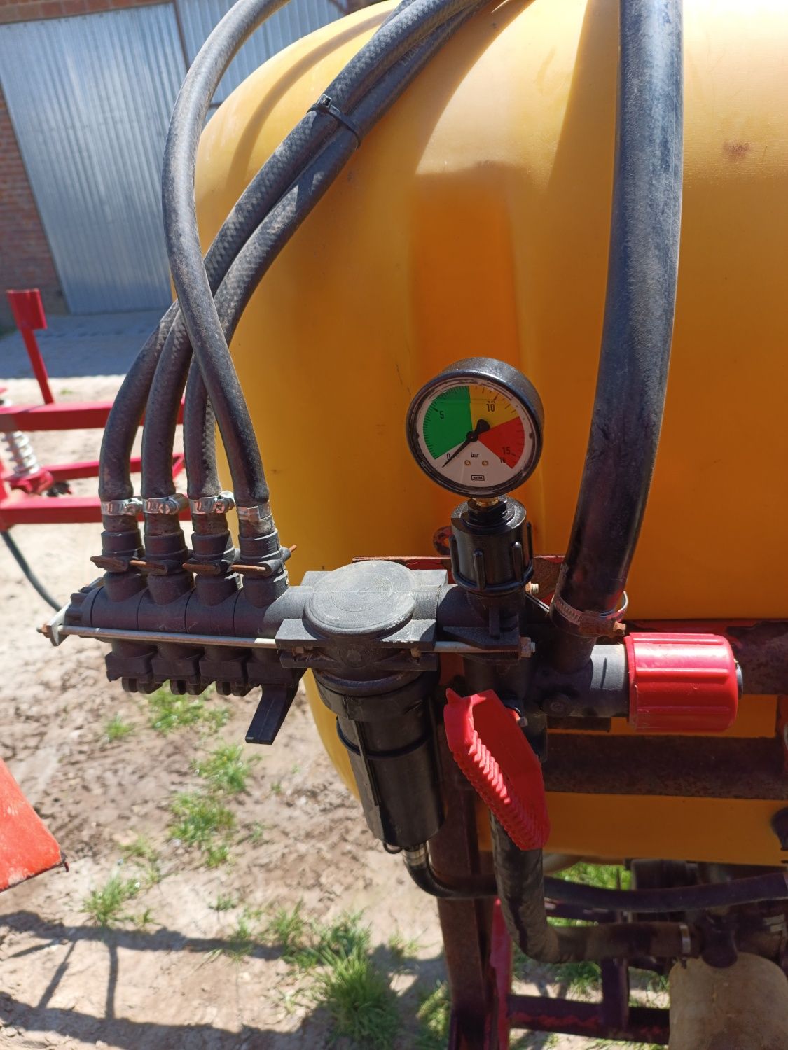 Lance 12 m. Pompa P-120 i opryskiwacz biardzki