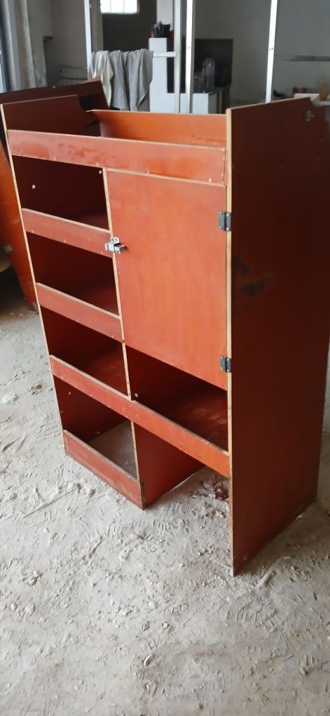 Movel arrumação p/carrinhas